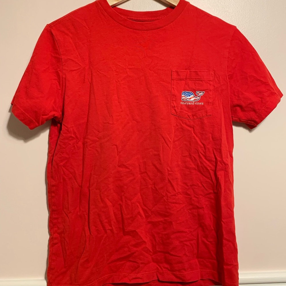 Lightly worn vineyard vines shirt